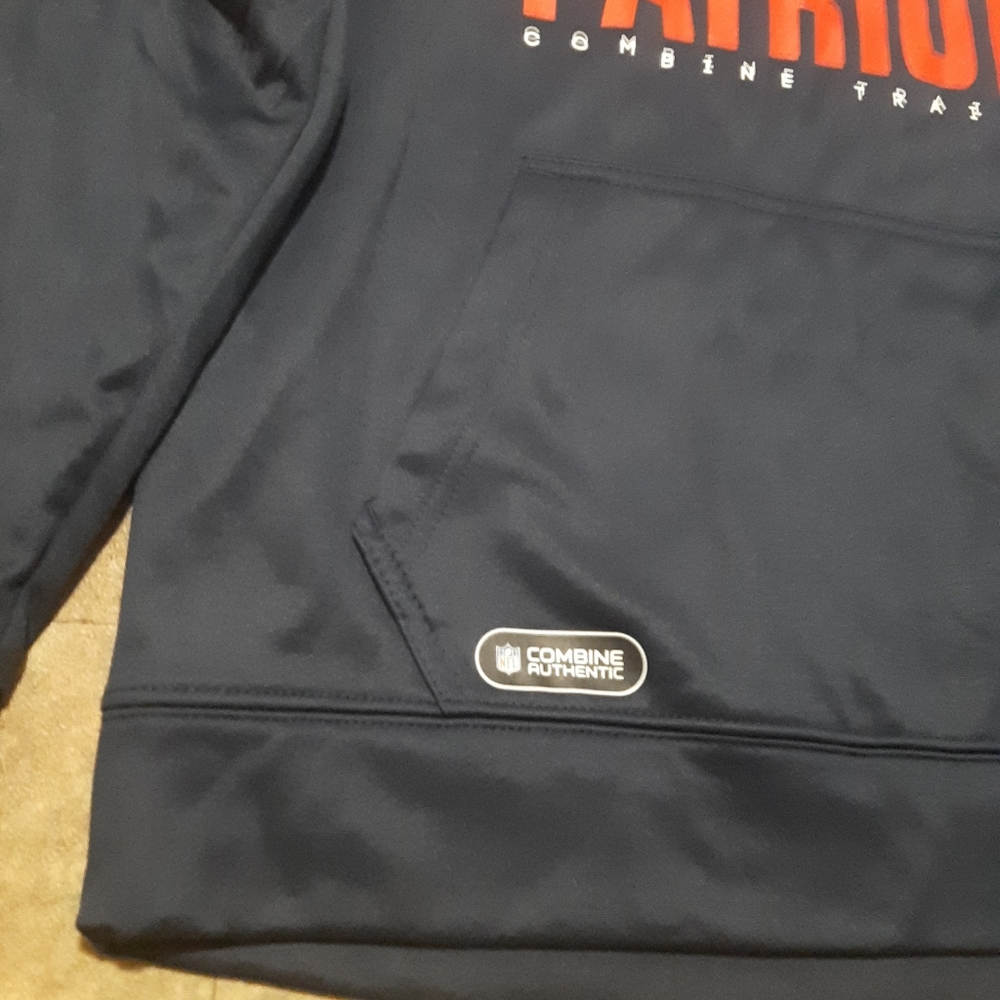 New. New Era Men's New England Patriots Combine Offside Navy Hoodie. Size XL - Picture 5 of 7
